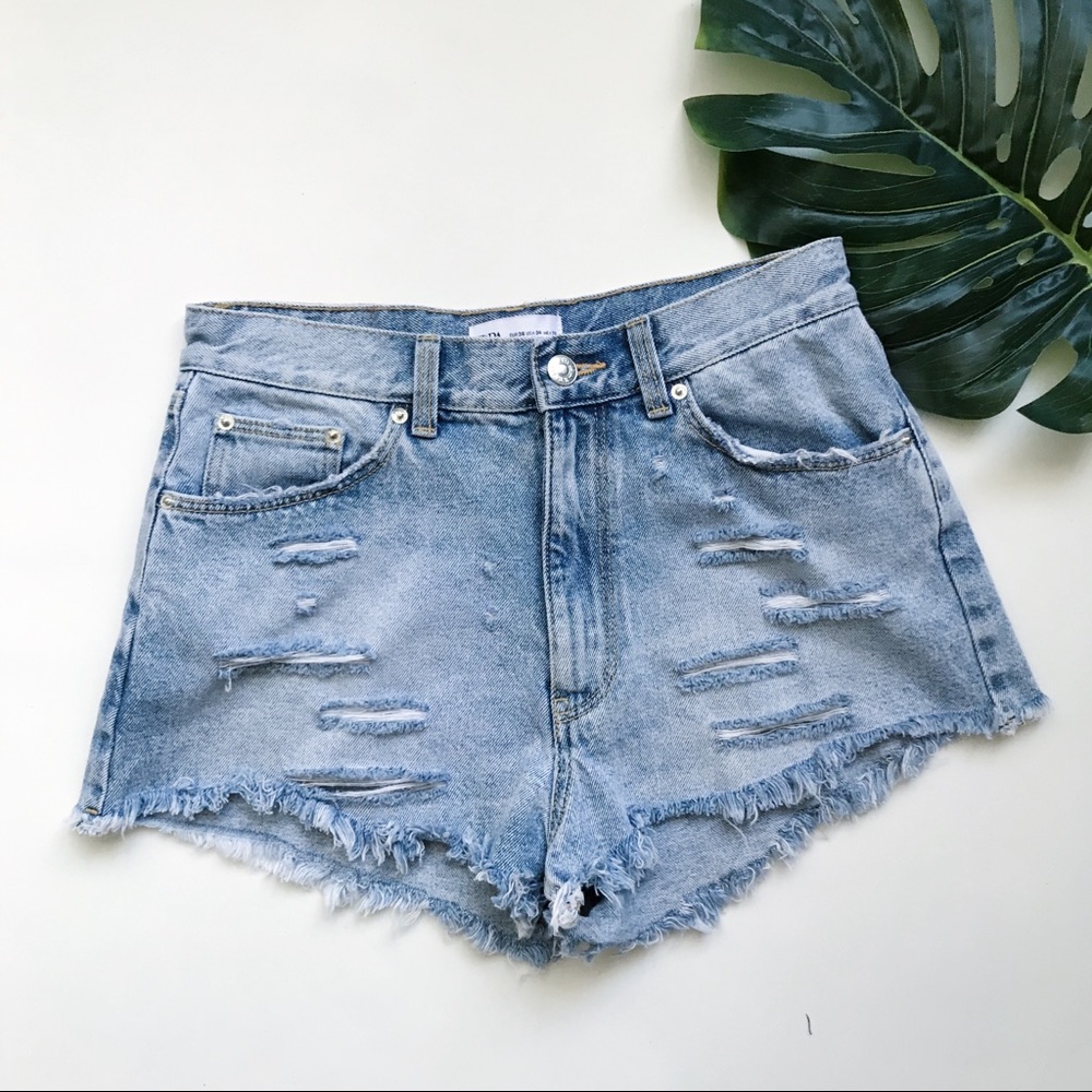 ZARA | HIGH WAIST | DISTRESSED | DENIM SHORTS N7